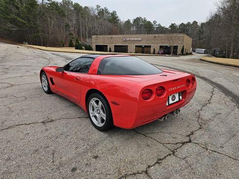 Used 1997 Chevrolet Corvette Coupe w/ Memory Pkg image 9