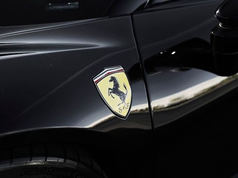 Used 2024 Ferrari SF90 Spider image 10