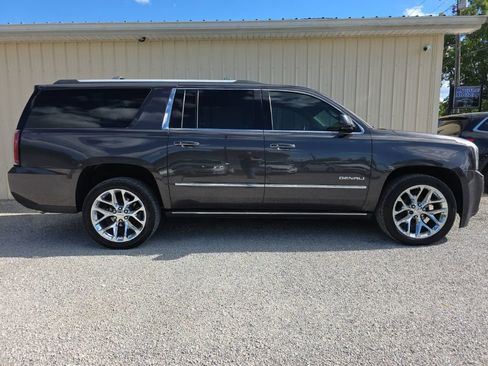 Used 2016 GMC Yukon XL Denali w/ Open Road Package AWD/4WD image 6