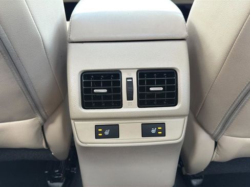 Used 2015 Subaru Legacy 2.5i Limited AWD/4WD image 20