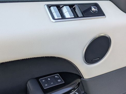 Used 2019 Land Rover Range Rover Sport HSE image 13