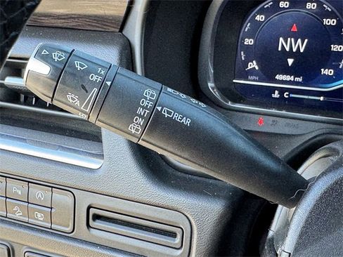 Used 2023 Chevrolet Tahoe Z71 w/ Luxury Package image 21