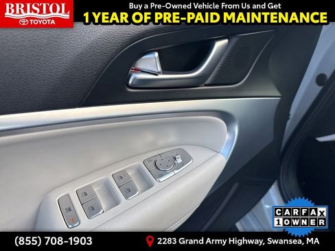 Used 2025 Genesis G70 2.5T image 21