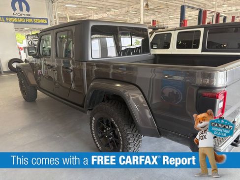 Used 2024 Jeep Gladiator Sport AWD/4WD image 3