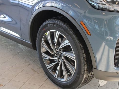 New 2026 Lincoln Aviator Premiere image 51