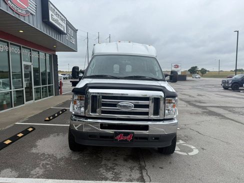 Used 2013 Ford E-350 and Econoline 350 Super Duty Wagon w/ Shuttle Bus Prep Pkg image 12