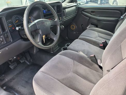 Used 2004 Chevrolet Silverado 1500 W/T RWD image 15