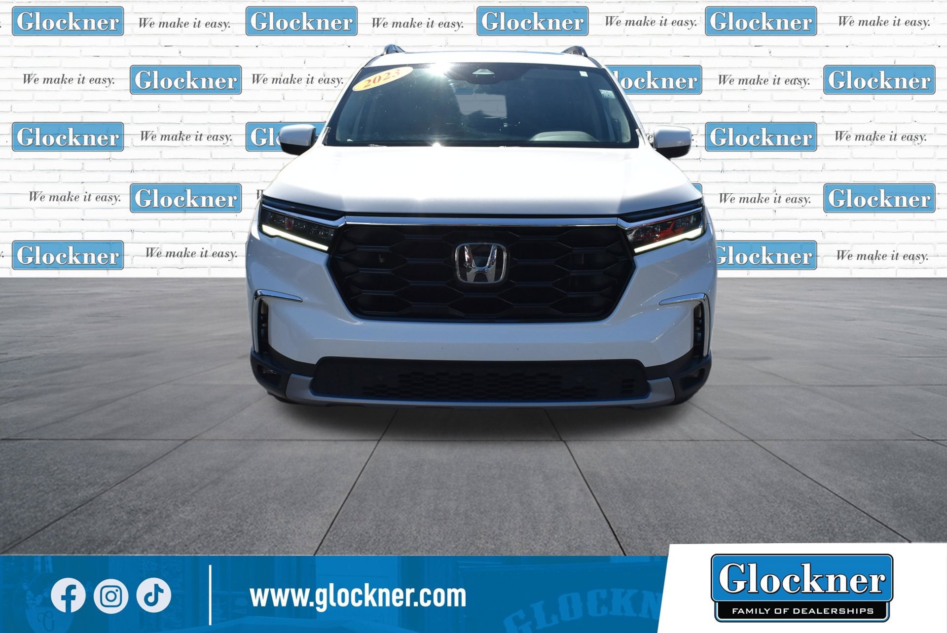 Used 2023 Honda Pilot Touring image 2