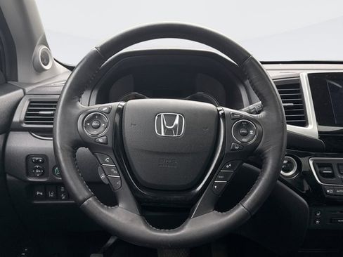 Used 2018 Honda Pilot Elite image 12