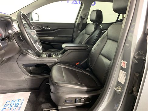 Used 2023 GMC Acadia SLT image 16