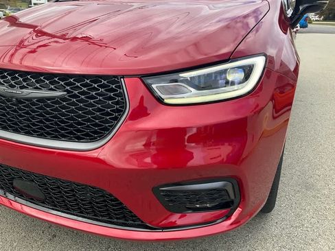 New 2026 Chrysler Pacifica Select AWD/4WD image 24