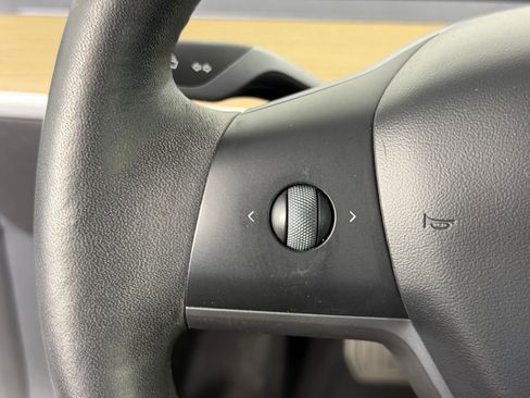 Used 2022 Tesla Model 3 RWD image 16