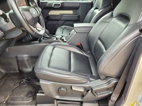 Used 2025 Ford Bronco Badlands AWD/4WD image 14