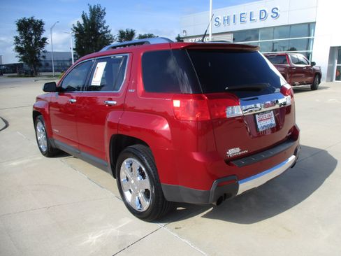 Used 2013 GMC Terrain SLT AWD/4WD image 3