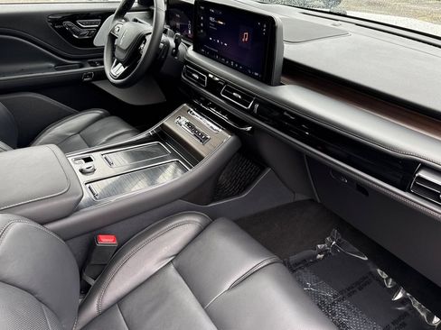 Used 2025 Lincoln Aviator Reserve w/ Luxury Package AWD/4WD image 27