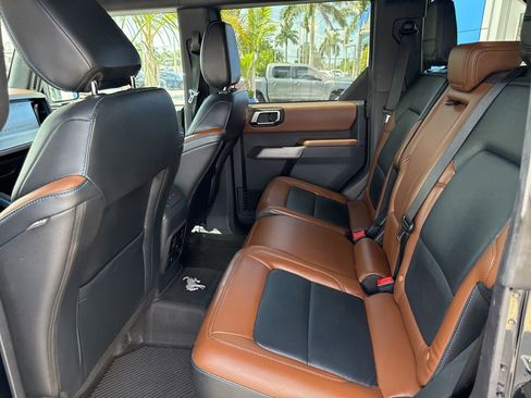 Used 2022 Ford Bronco Outer Banks w/ Sasquatch Package AWD/4WD image 29