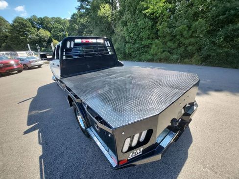 Used 2024 RAM 3500 Tradesman w/ Chrome Appearance Group image 29