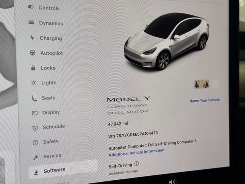 Used 2023 Tesla Model Y Long Range AWD/4WD image 14