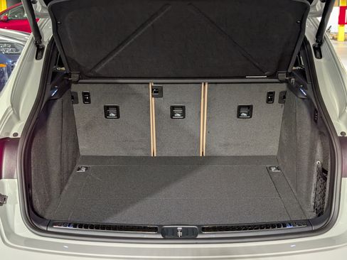 New 2026 Porsche Macan S image 23