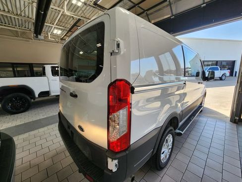Used 2025 Ford Transit 250 Low Roof w/ Exterior Upgrade Package RWD image 4