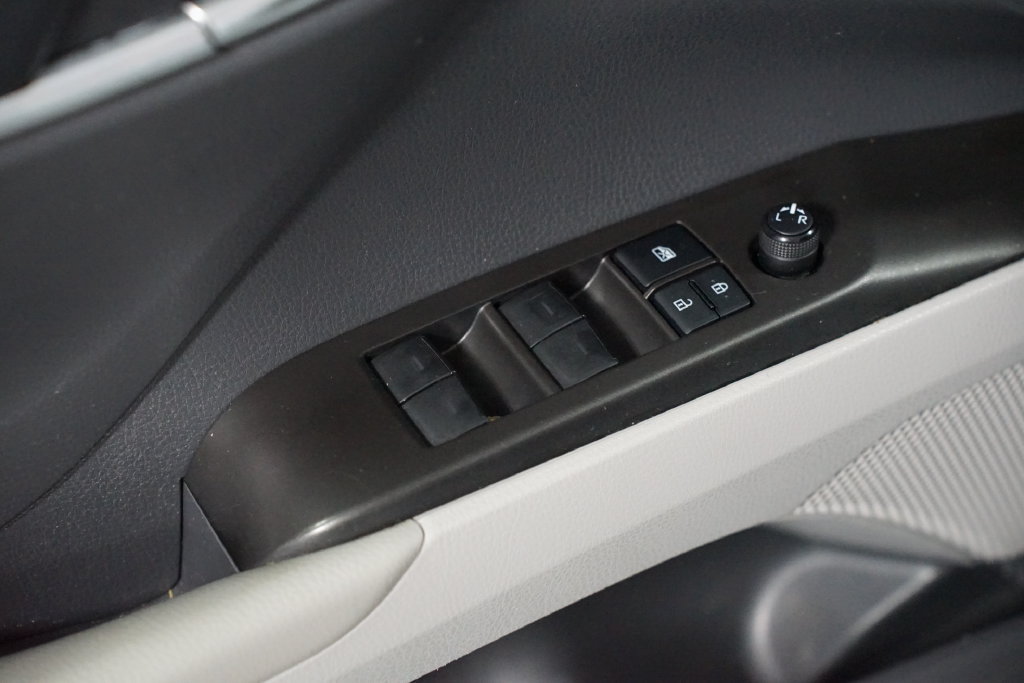 Used 2021 Toyota Camry LE FWD image 27