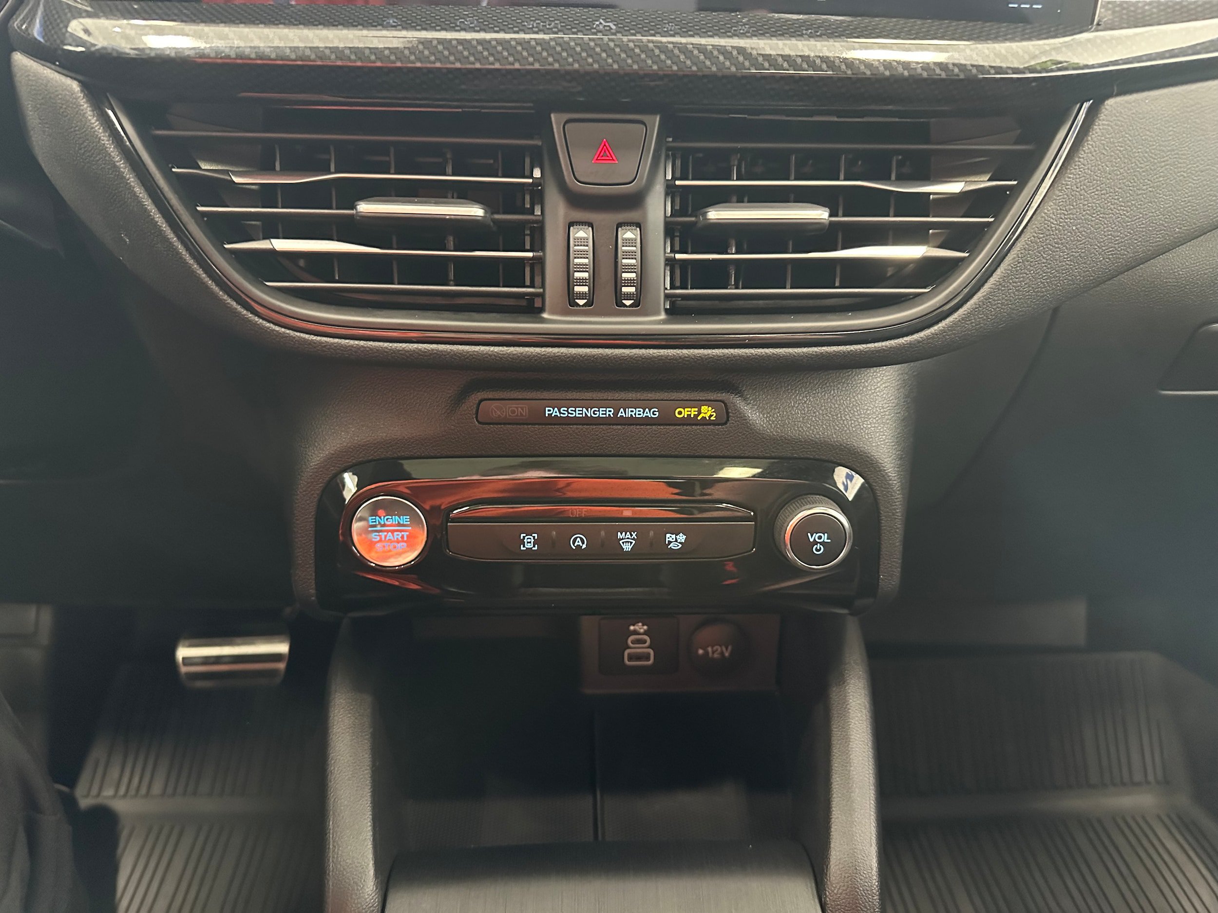 Used 2024 Ford Escape ST-Line w/ Tech Pack #1 AWD/4WD image 19