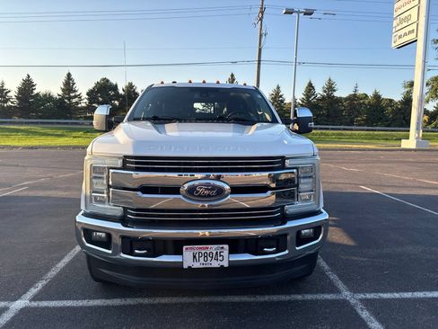 Used 2017 Ford F250 Lariat w/ Lariat Ultimate Package AWD/4WD image 3