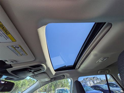 Used 2024 Subaru Outback Premium image 16