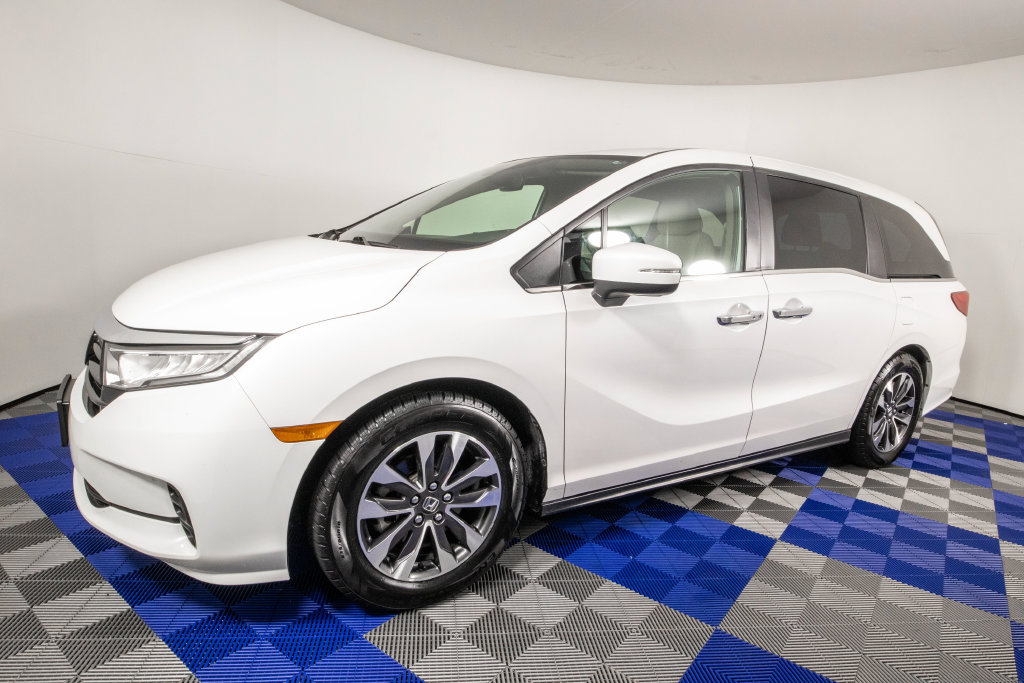 Used 2023 Honda Odyssey EX-L image 2