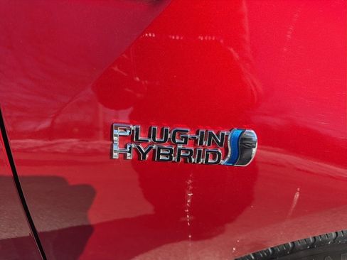 Used 2018 Toyota Prius Prime Premium image 14