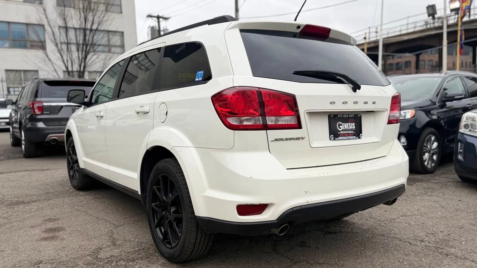 Used 2014 Dodge Journey SXT w/ Flexible Seating Group FWD image 6