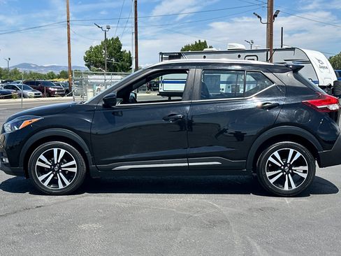 Used 2020 Nissan Kicks SR FWD image 7