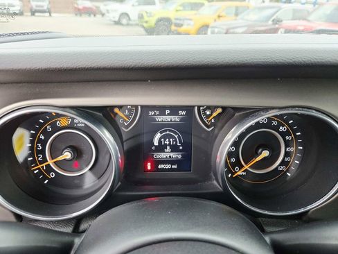 Used 2018 Jeep Wrangler Unlimited Sport image 27