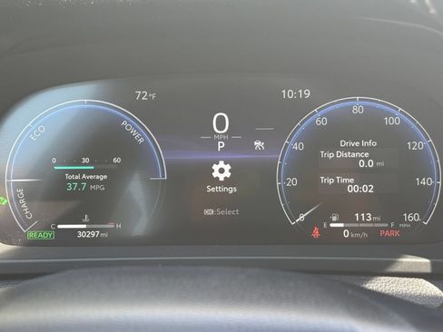 Used 2025 Toyota Crown AWD/4WD image 34