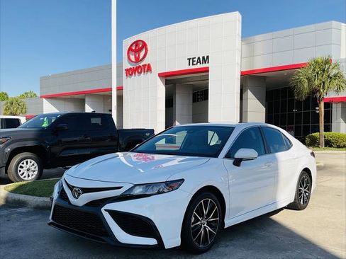 Certified 2024 Toyota Camry SE w/ Convenience Package FWD image 1
