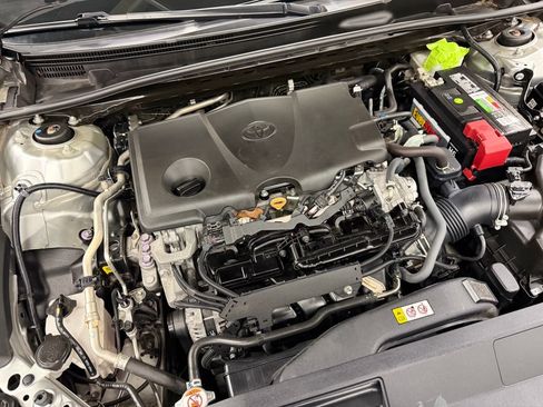 Used 2022 Toyota Camry SE FWD image 30