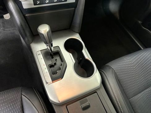 Used 2014 Toyota Camry SE image 20