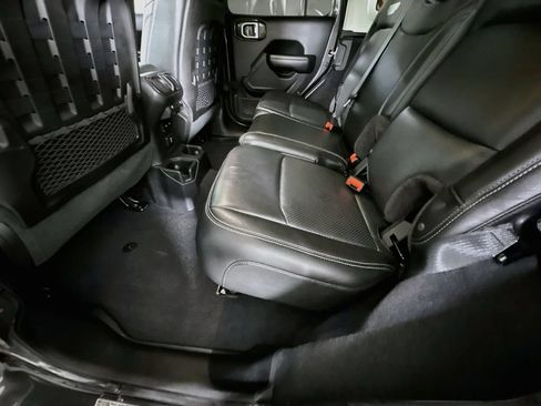 Used 2020 Jeep Wrangler Unlimited Rubicon AWD/4WD image 25