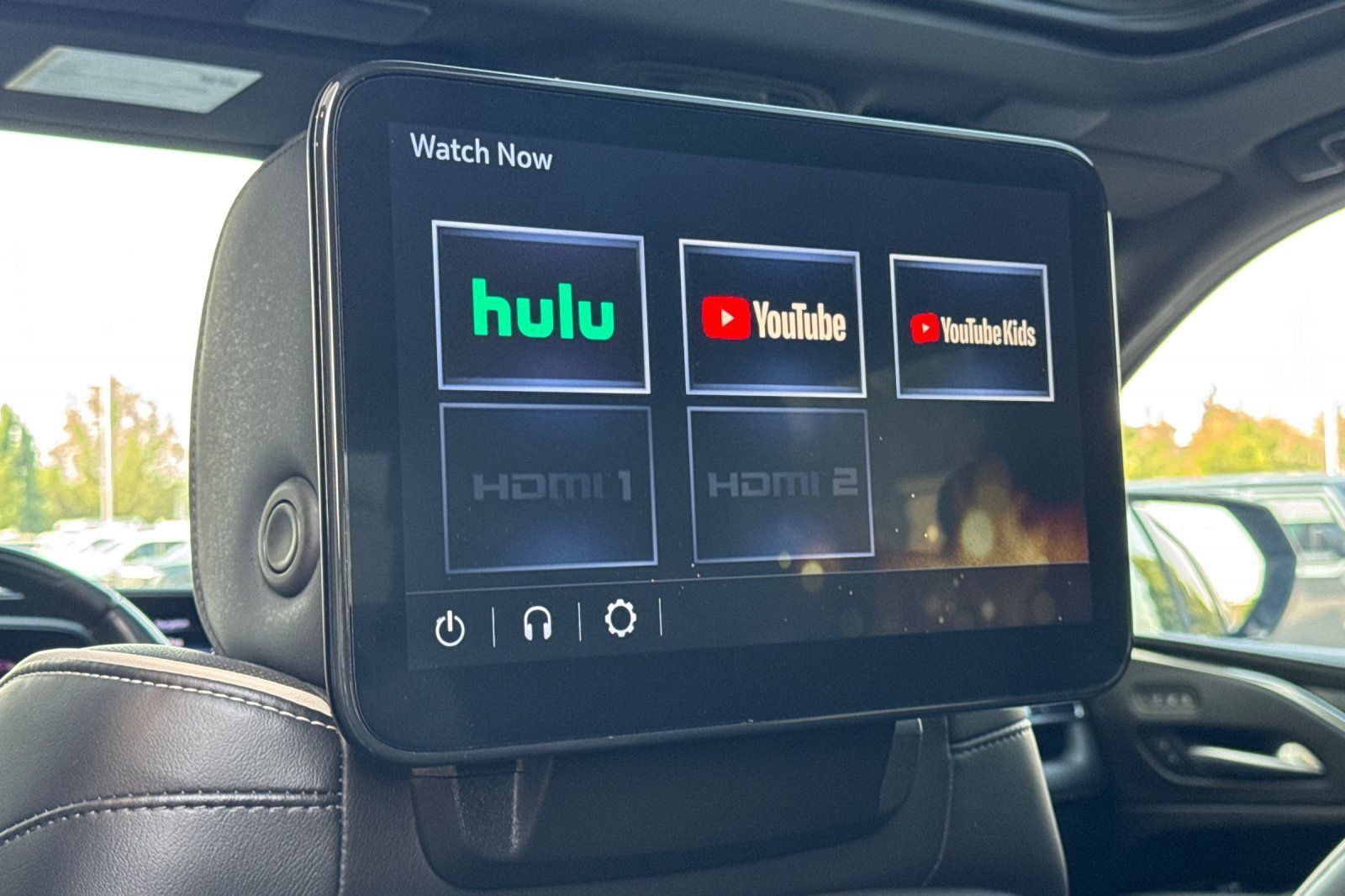 Used 2024 Cadillac Escalade Sport w/ LPO, ONYX Package AWD/4WD image 18
