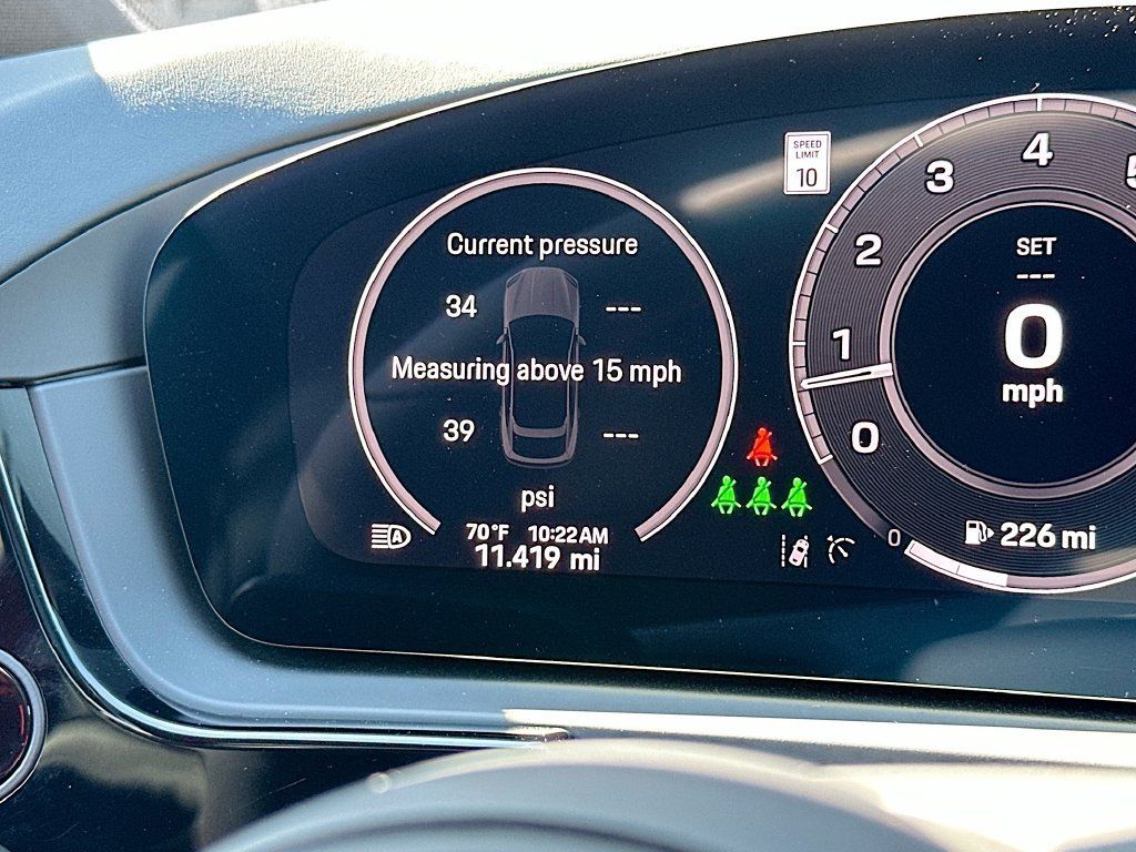 Certified 2026 Porsche Cayenne S AWD/4WD image 13