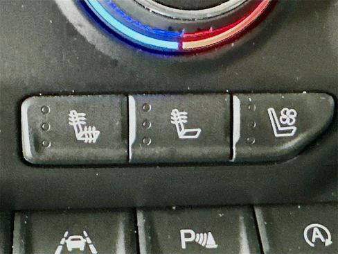 Used 2020 Chevrolet Silverado 1500 LTZ w/ LTZ Premium Package image 21