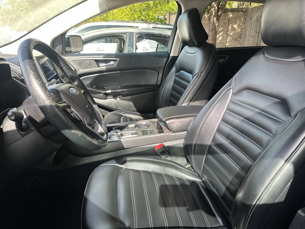 Used 2022 Ford Edge Titanium AWD/4WD image 19