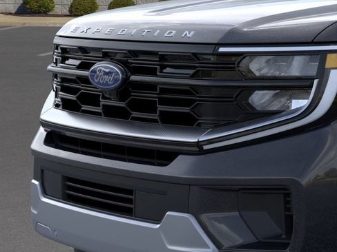 New 2026 Ford Expedition Max Platinum w/ Platinum Ultimate Package AWD/4WD image 17