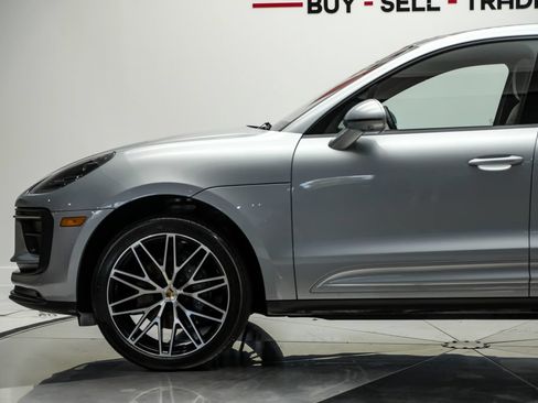Used 2024 Porsche Macan AWD/4WD image 16