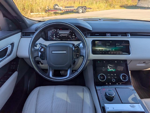 Used 2019 Land Rover Range Rover Velar R-Dynamic SE AWD/4WD image 27