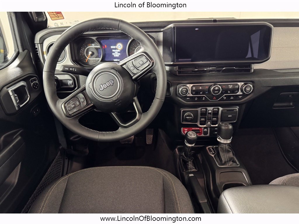 Used 2025 Jeep Wrangler Unlimited Sport AWD/4WD image 17