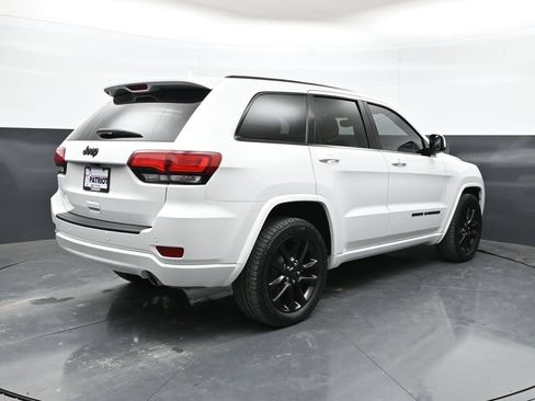 Used 2020 Jeep Grand Cherokee Altitude RWD image 28