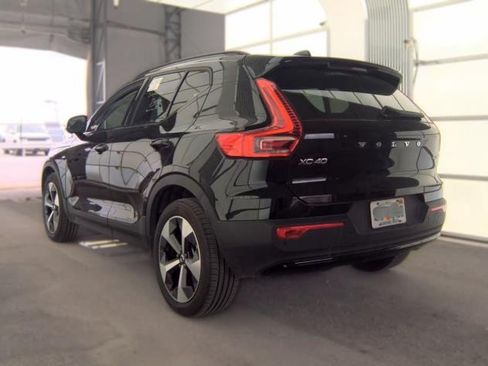 Used 2026 Volvo XC40 B5 Plus AWD/4WD image 6