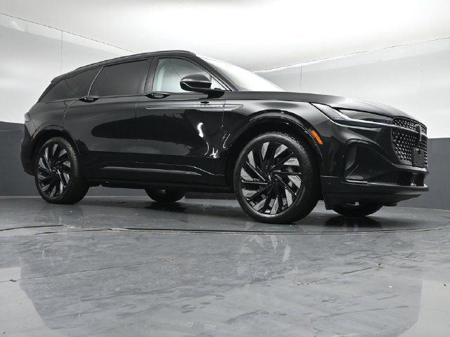 Certified 2026 Lincoln Nautilus Reserve w/ Jet Appearance Package AWD/4WD image 37