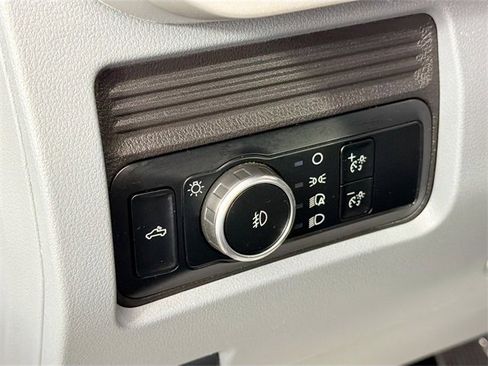 Used 2024 Ford F250 XLT image 10